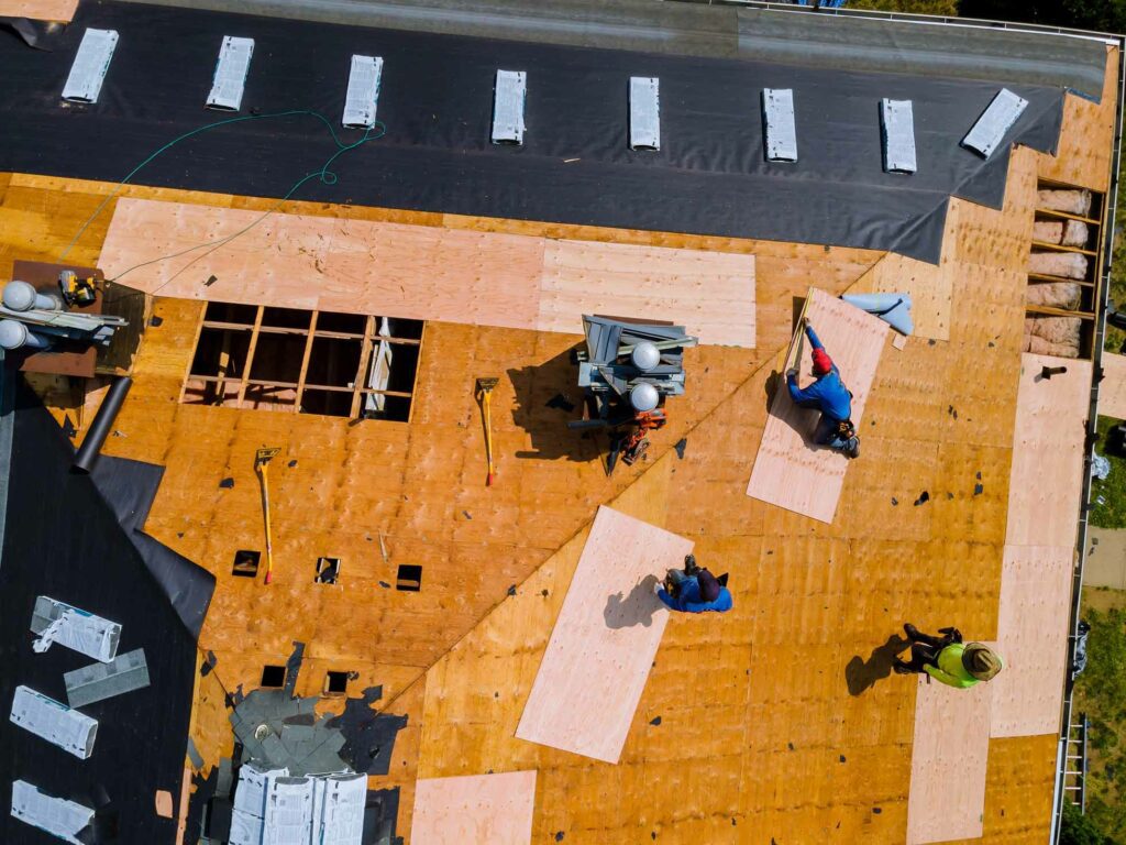 Roof Expertsdemolition-removal-of-an-old-asphalt-shingle-roof-2022-11-08-03-06-24-utc - 