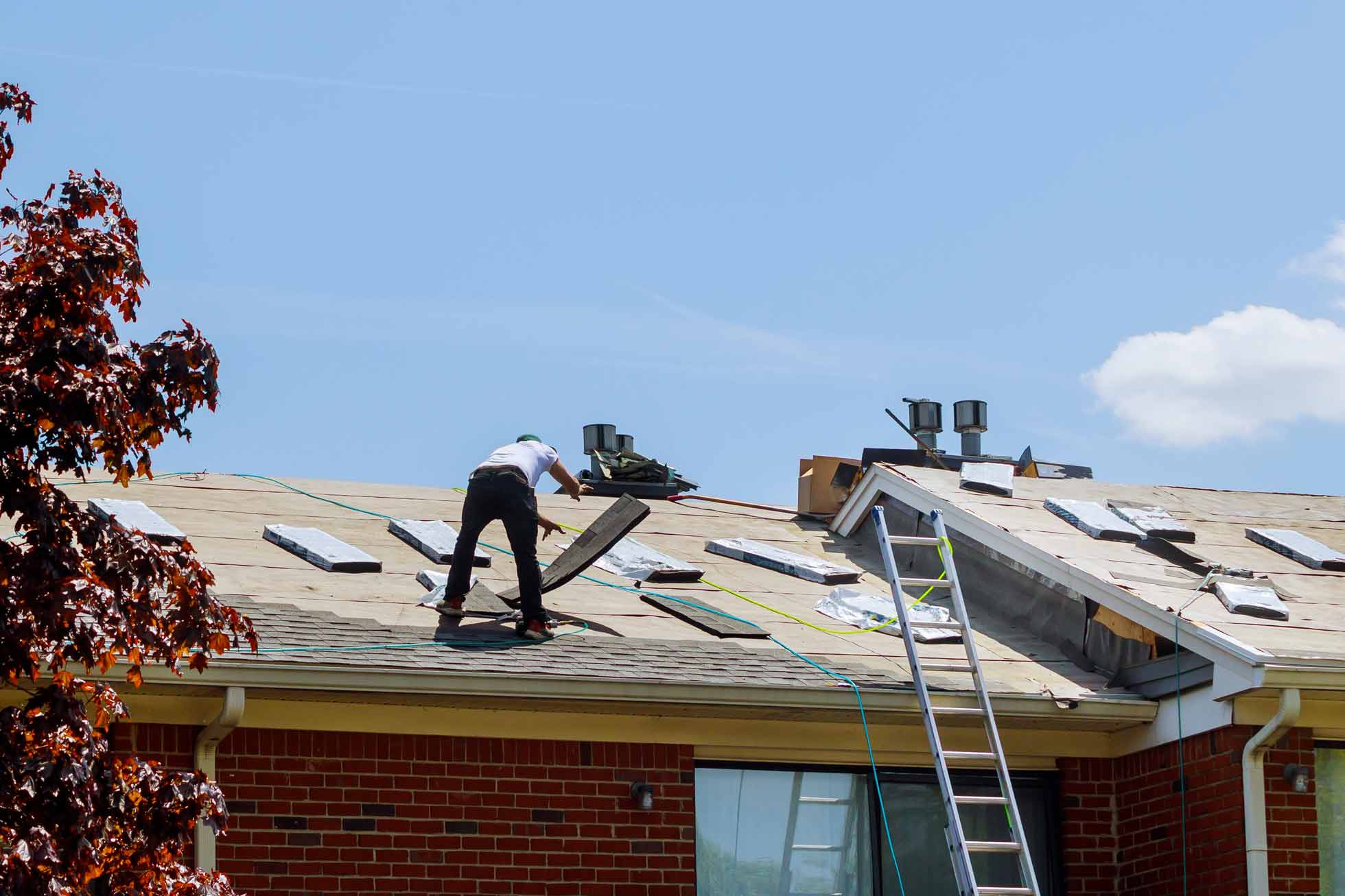 What to Expect Before, During, and After a Roof Replacement