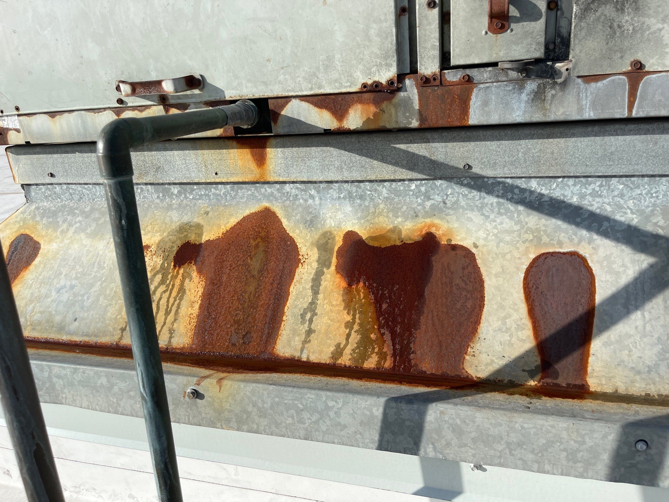 Roof Experts | The Benefits of an HVAC - Roof Partnership Roof ExpertsHVAC leak -