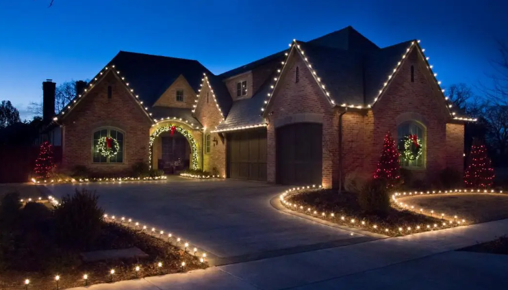 How To Hang Christmas Lights on Your Roof Safely