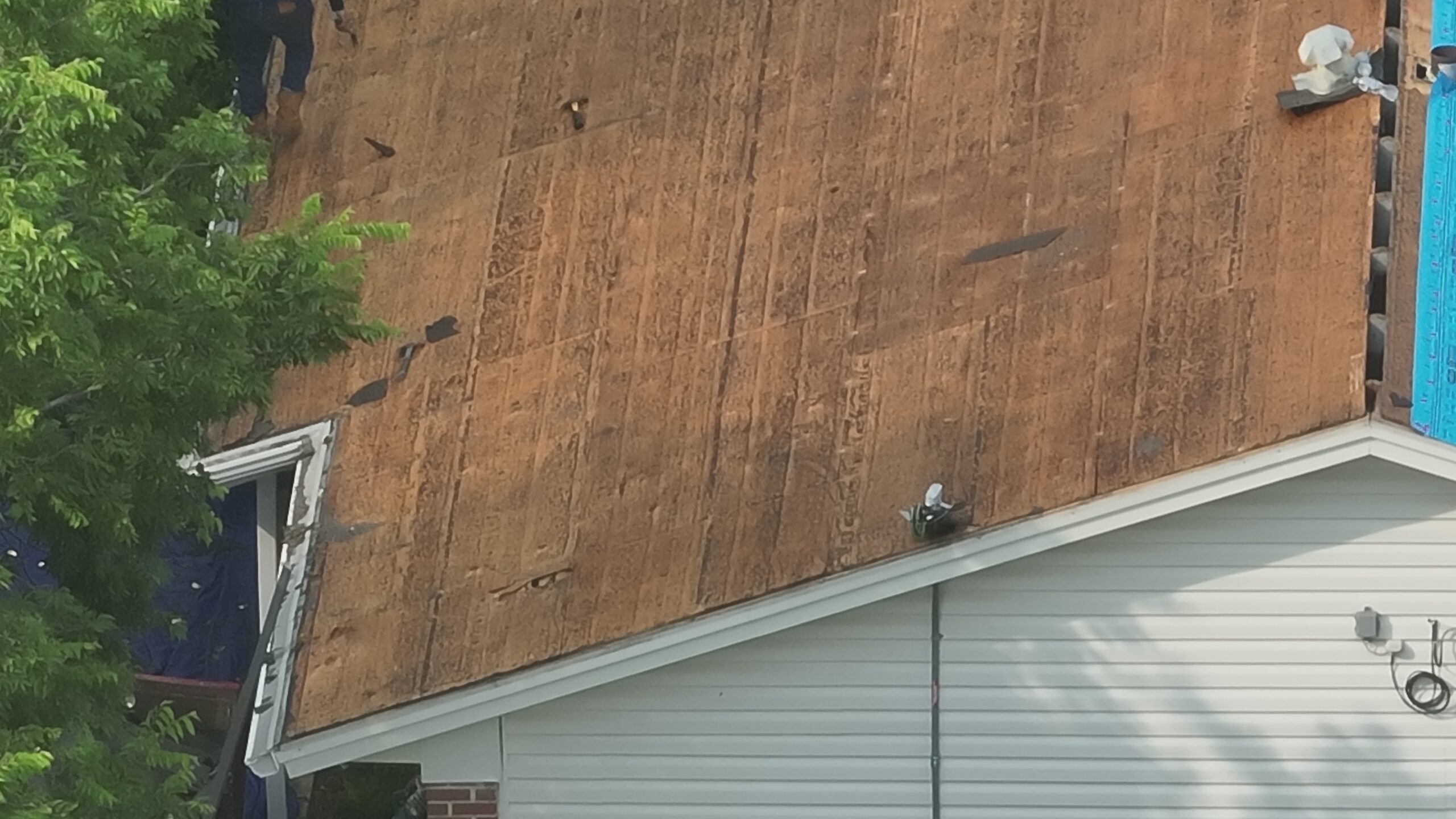 What to Expect Before, During, and After a Roof Replacement
